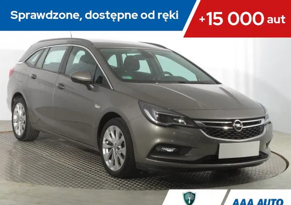 samochody osobowe Opel Astra cena 54000 przebieg: 82679, rok produkcji 2016 z Siemiatycze